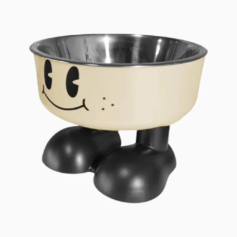 plato feliz con botitas